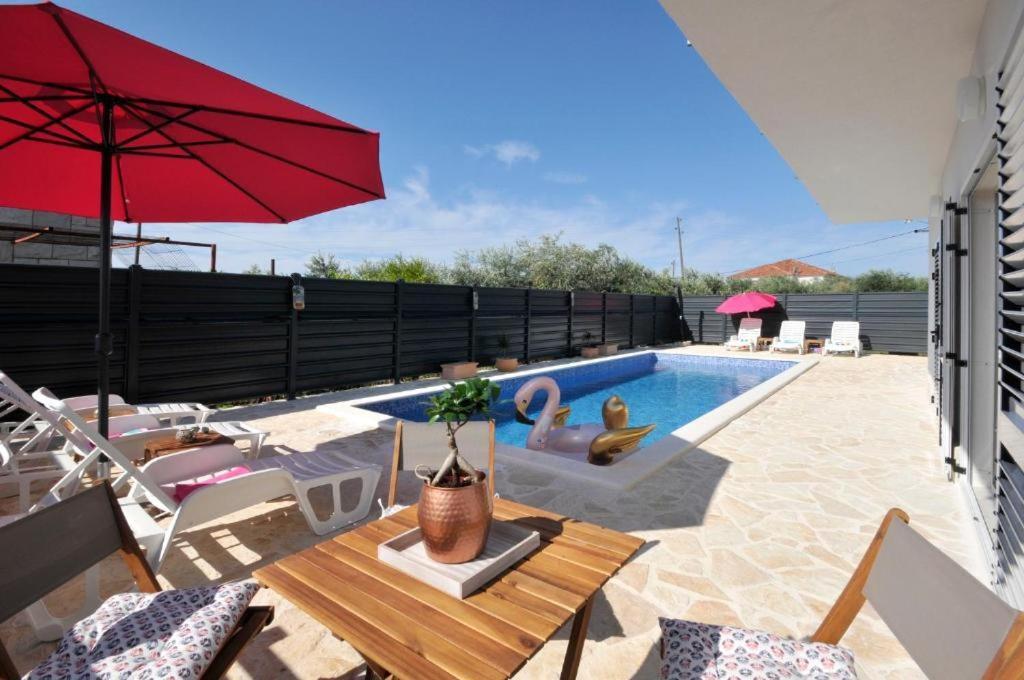 Villa Carolina Trogir Eksteriør billede